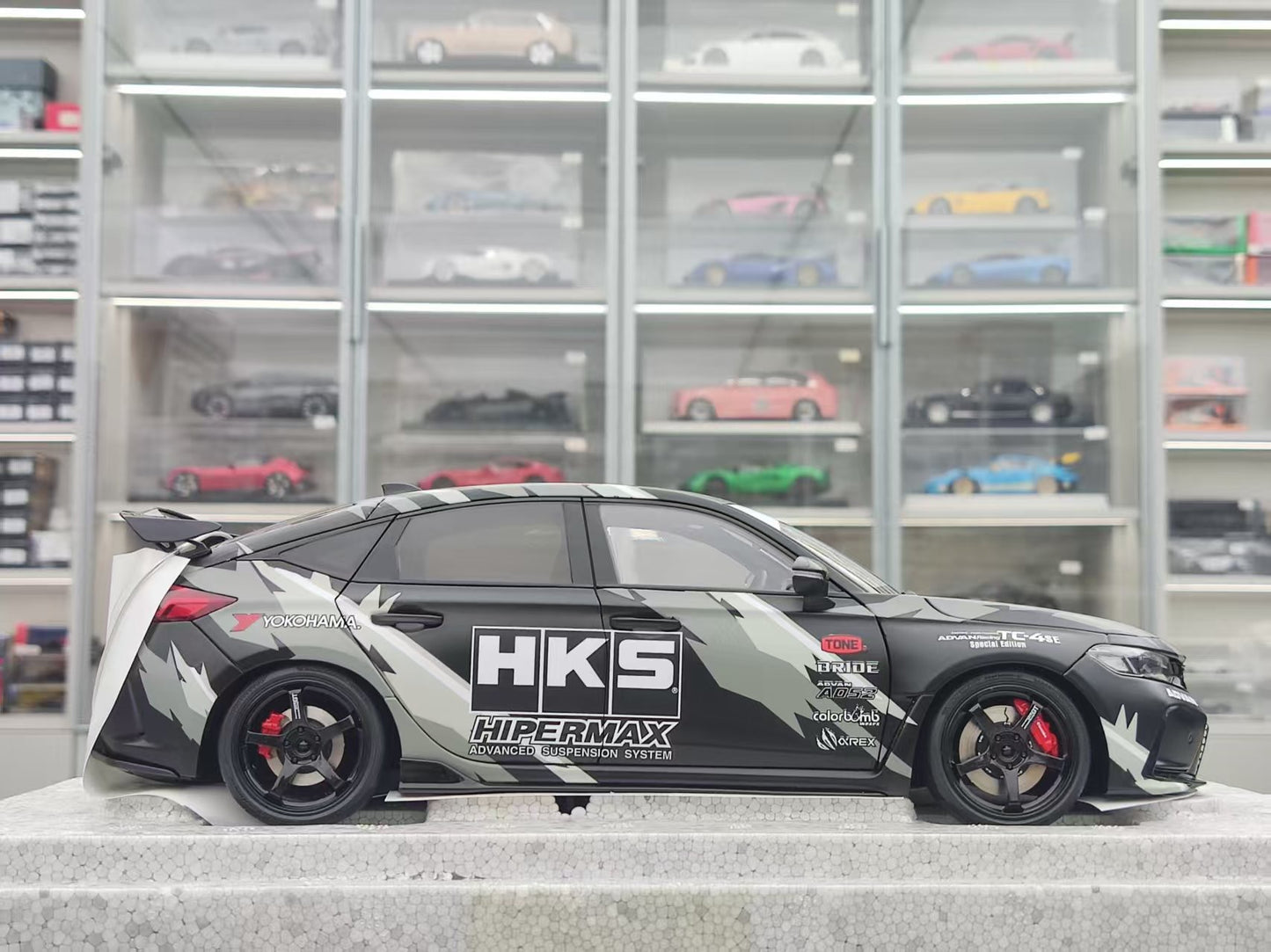MOTORHELIX 1/18 Honda Civic Type R (FL5) HKS Livery Matte Black MH351