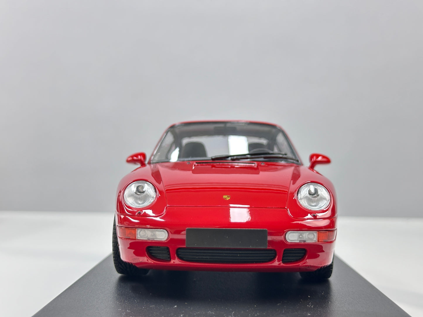 MINICHAMPS 1/18 Porsche 911 (993) Turbo (1995) Red 155061170