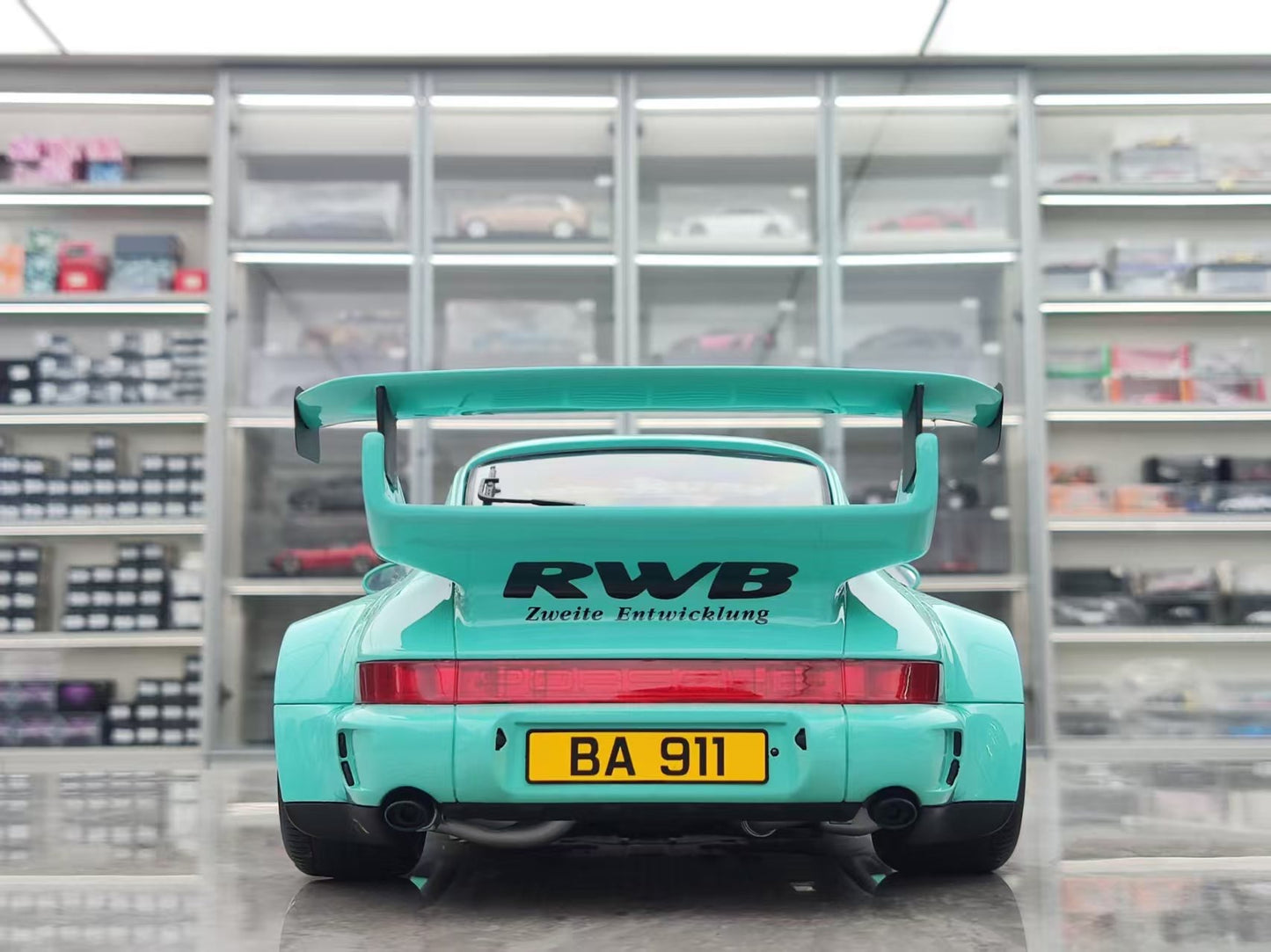 GT Spirit 1/12 Porsche RWB Tiffany GT951