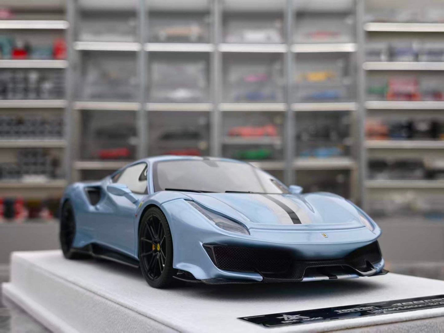 BBA MDOEL 1/18 Ferrari 488PISTA Ice Blue BBA054