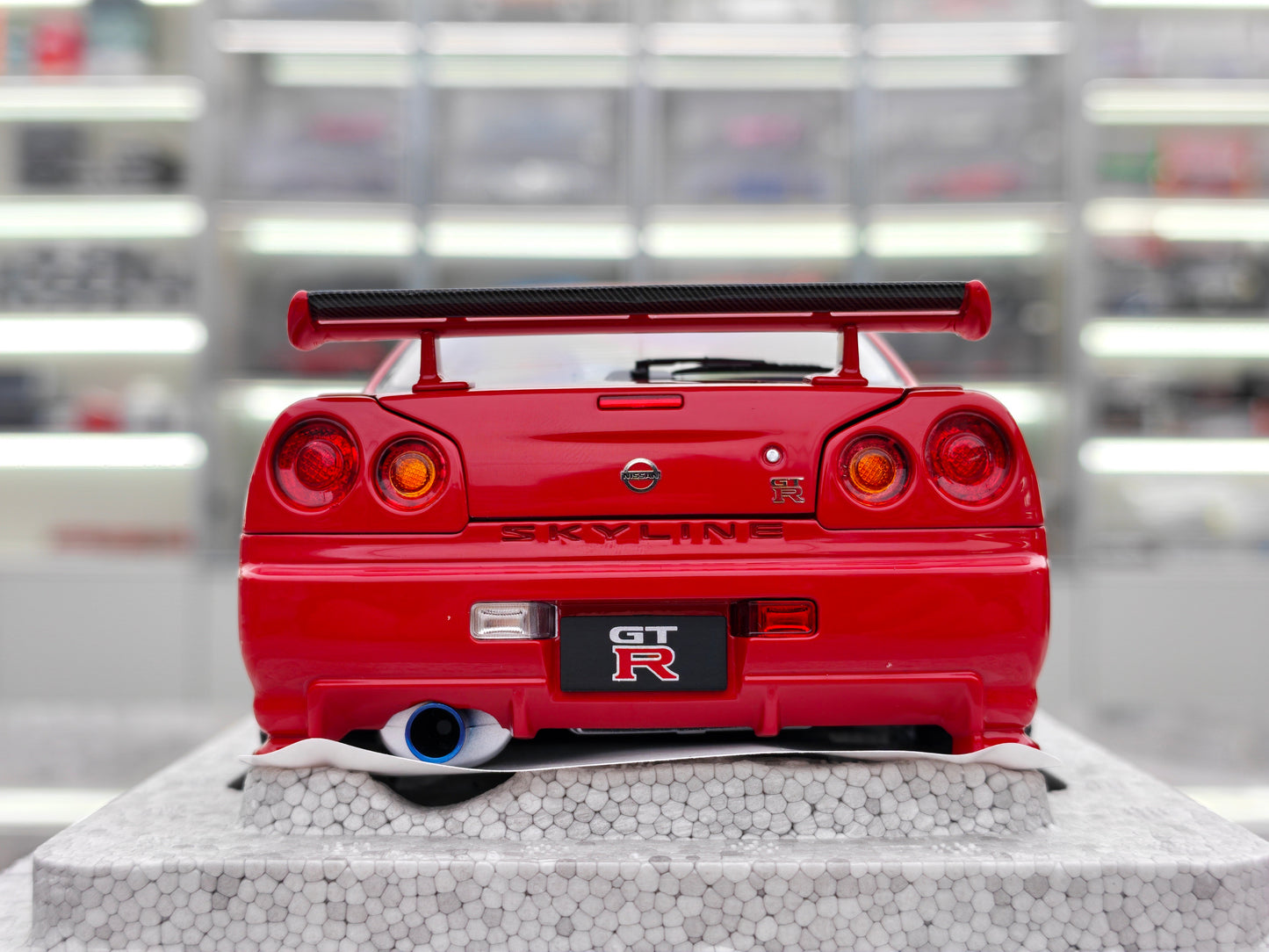 MOTORHELIX 1/18 Nissan Skyline GT-R (R34) Customized Version, Red MH328