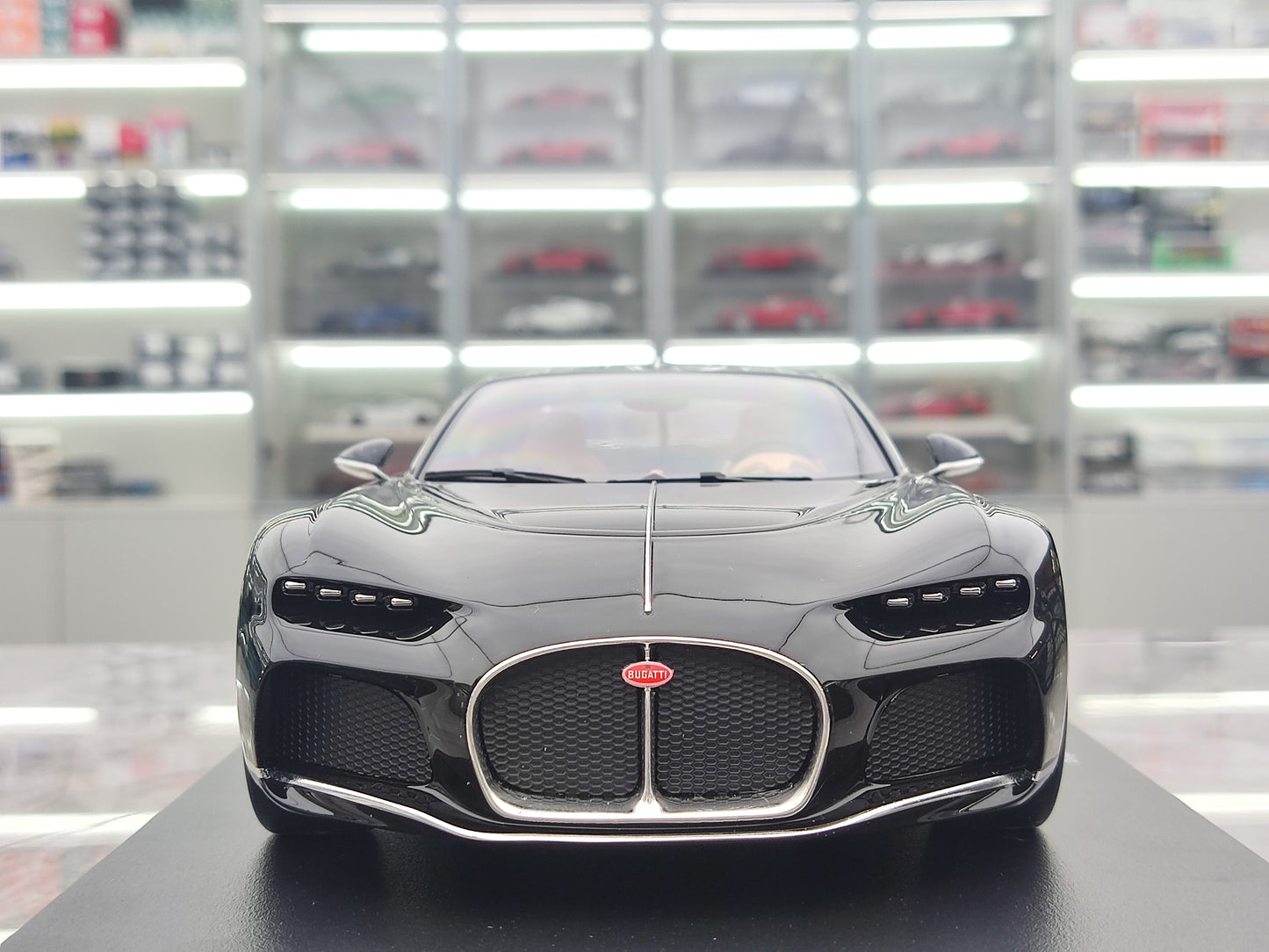 TOPSPEED 1/18 Bugatti Atlantic Concept Nocturne black simulation model car TS0456