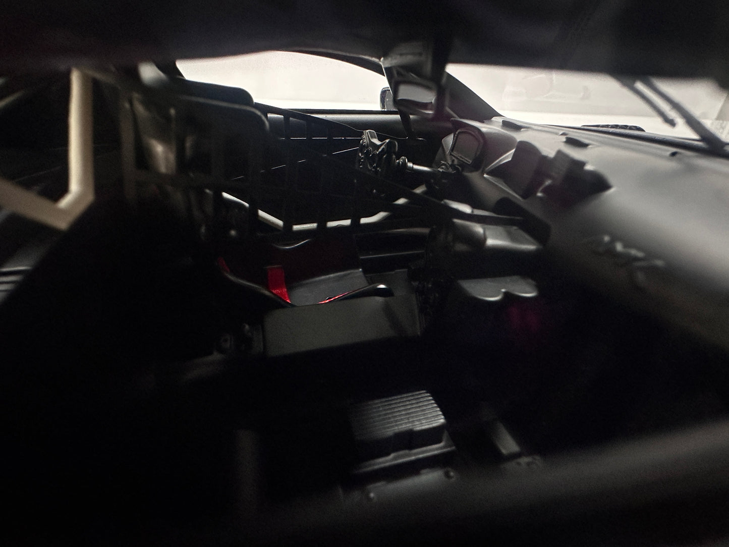 Topspeed 1/18 Aston Martin Vantage GT3 Evo #44 Magnus Racing Black/Purple Livery TS0690