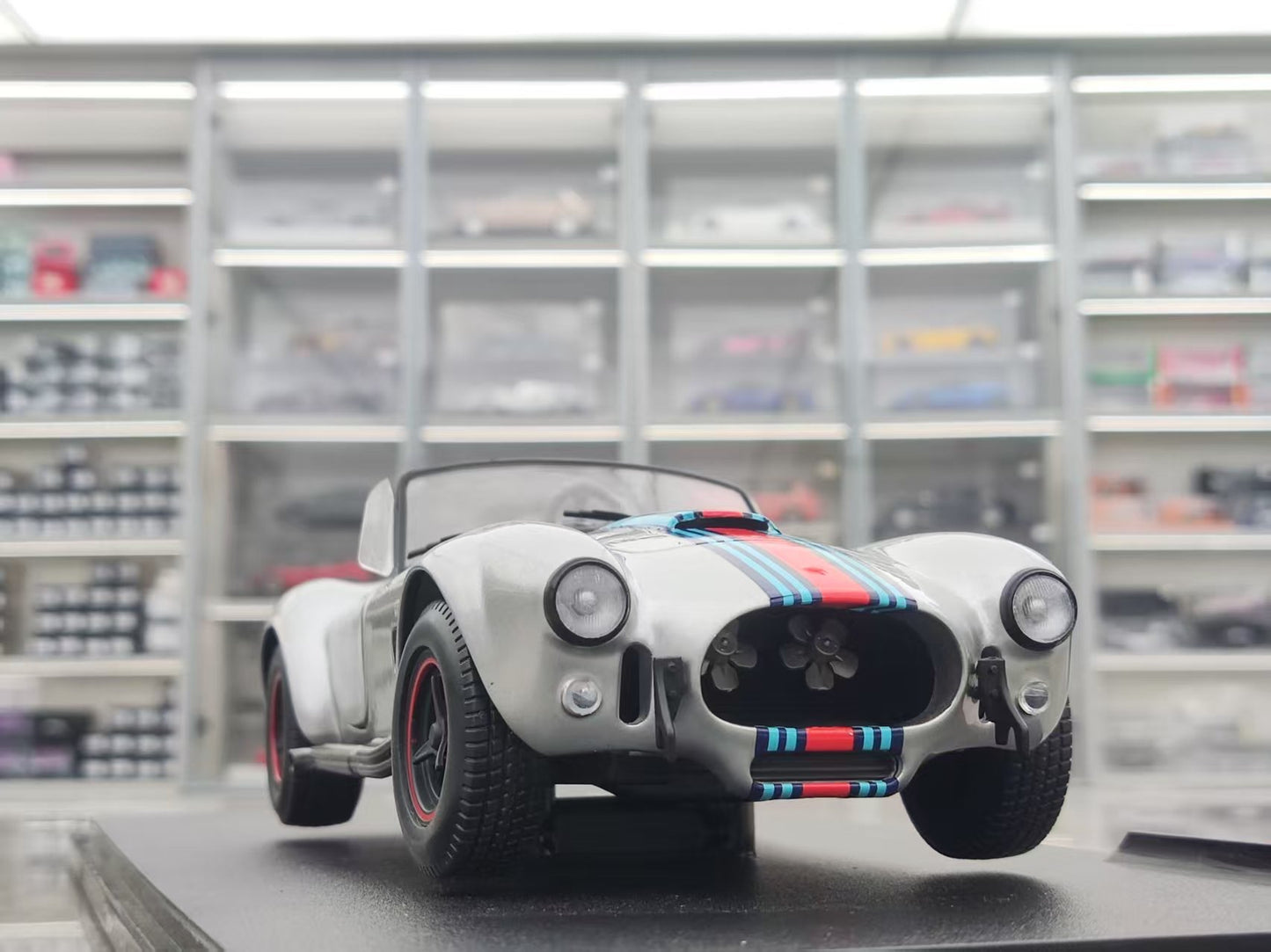 Solido 1/18 Ford Shelby Cobra 427 MKII Solido Works M Racing Silver S1804913