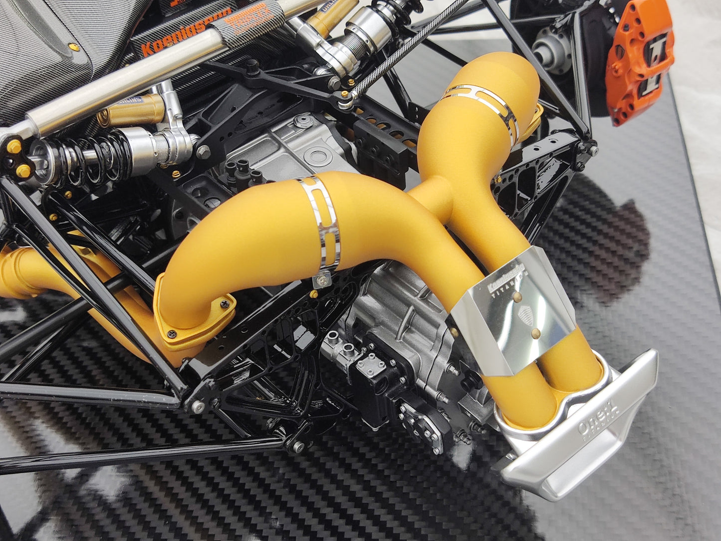 FRONTIART 1/6 Koenigsegg ONE:1 Engine Gold FA20221123-1
