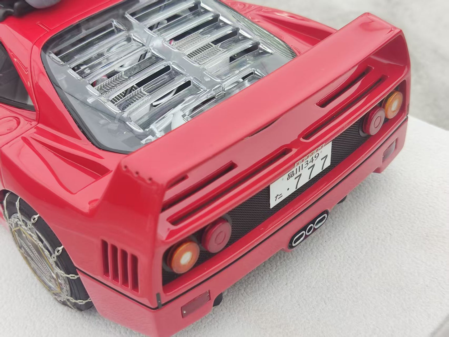 GL 1/18 Ferrari F40 Red Snow Edition Model Car JS-GL018