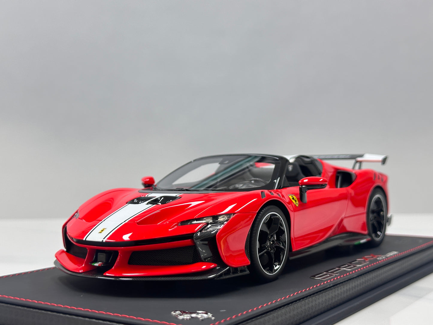 BBR 1/18 Ferrari SF90 XX Spider Red/White Livery P18238Q