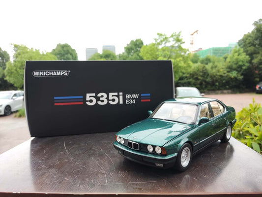 MINICHAMPS 1/18 BMW 535i (E34) 1988 Verde 113024003