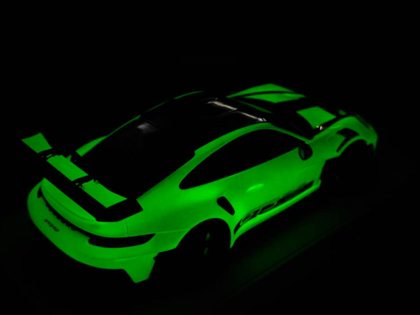 GH MODEL 1/18 Porsche 992 GT3RS Glowing Green GH013