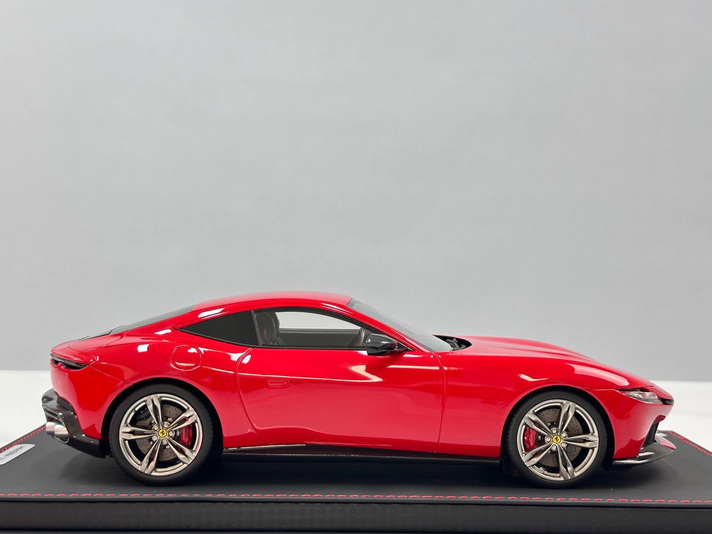 BBR 1/18 Ferrari Amalfi Standard Red P18272A2