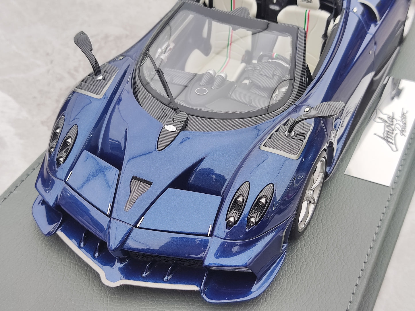 BBR 1/18 Pagani Imola ROADSTER Light Blue P18250B