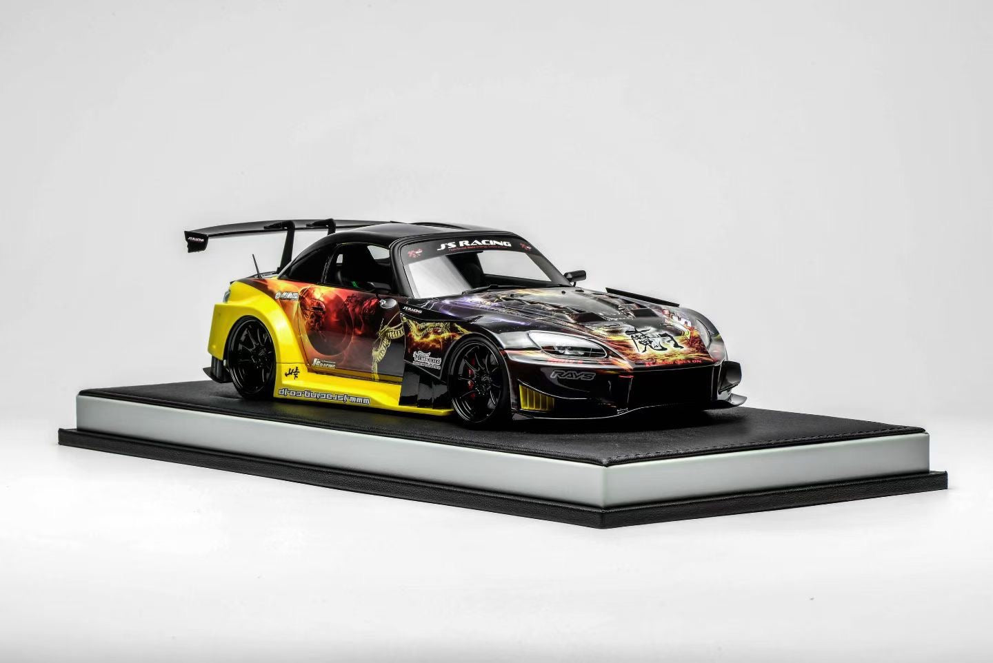 MOTORHELIX 1/18 Honda S2000 J's Racing Maou 2013 Demon King Livery