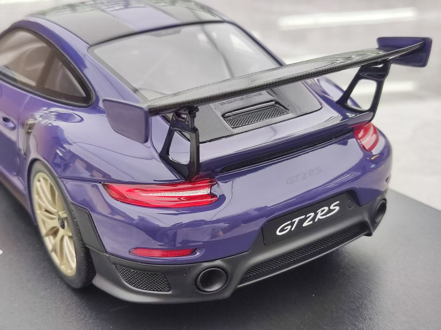 GT Spirit 1/18 Porsche 911 [991.2] GT2 RS ULTRAVIOLET Purple Model Decoration GT926
