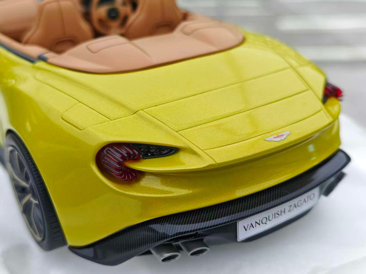 TOPSPEED 1/18 Aston Martin VANQUISH ZAGATO (Yellow) TS050
