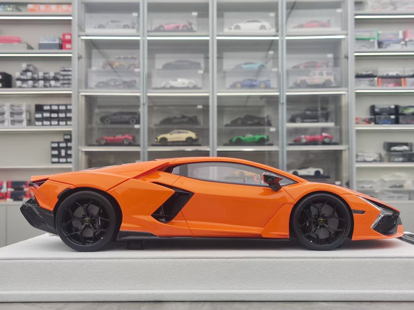 BBA MDOEL 1/18 Lamborghini Revuelto the new generation Aventador orange BBA060