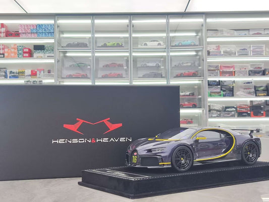 HH Model 1/18 Bugatti Chiron Pur Sport Dark Violet HH456