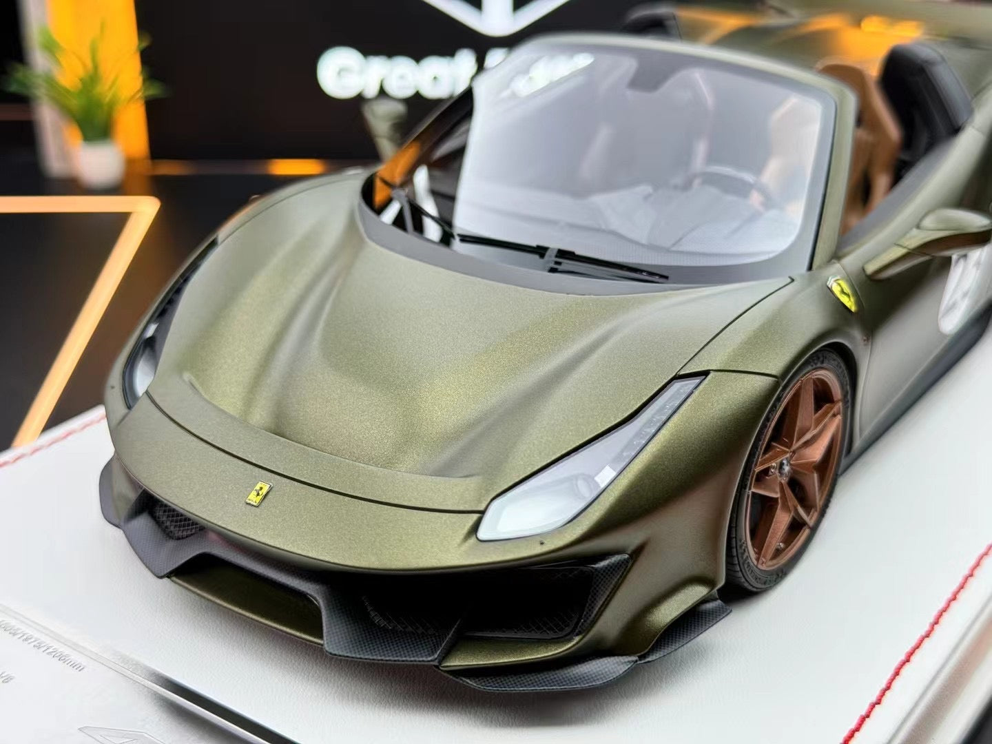 DM 1/18 Ferrari 488 pista spider Verde Masoni Opaco 01/25 DDJ013