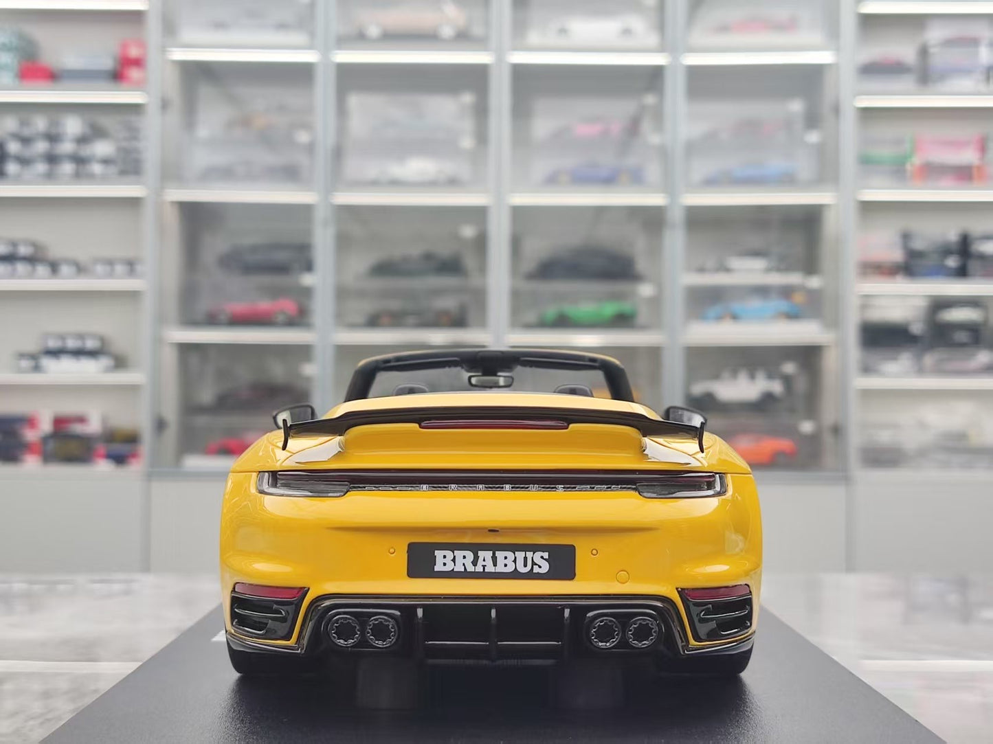 GT Spirit 1/18 Porsche Brabus 911 Turbo S Cabriolet Yellow CLDC047