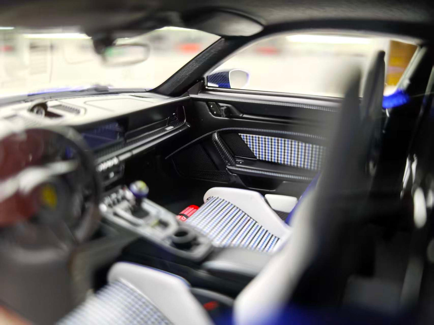 HH 1/18 Porsche 911 GT3 RS San Mano Blue HH536