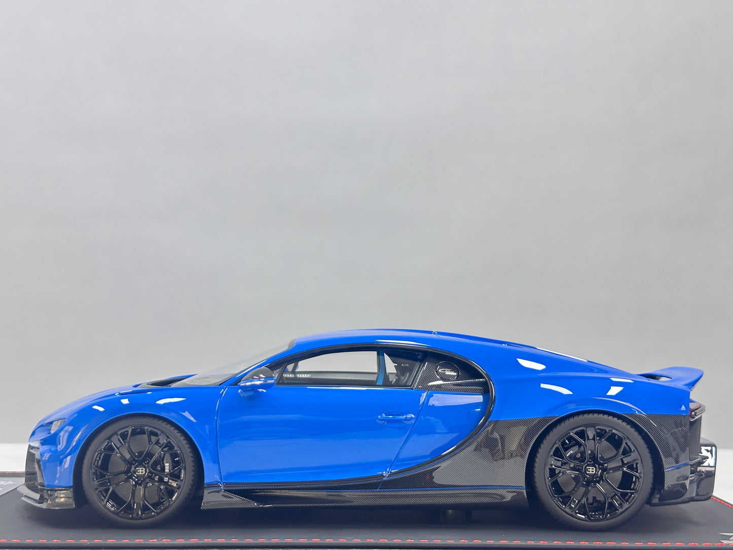 BBA MODEL 1/18 Bugatti Chiron Profiler Blue BBA073