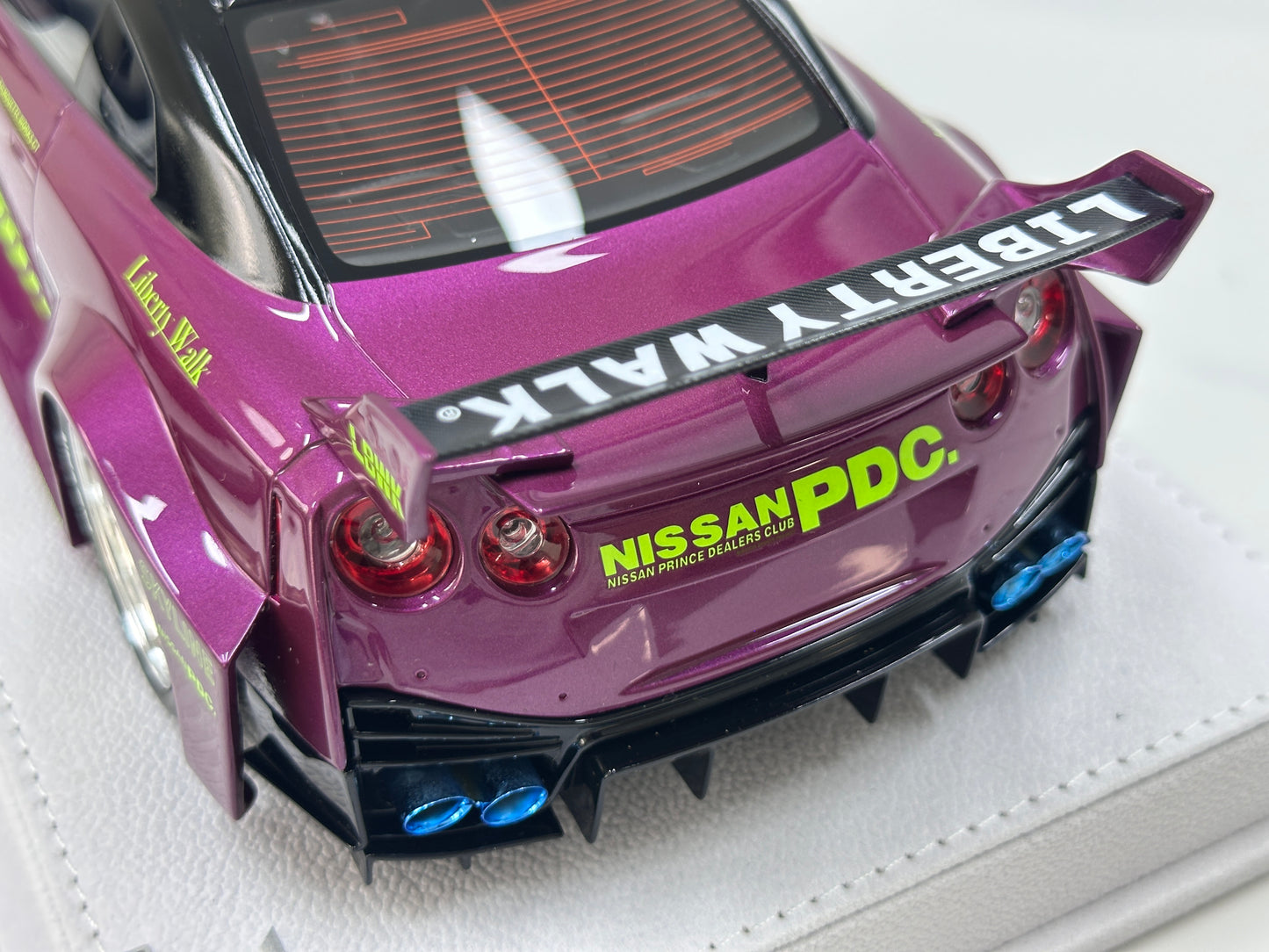 BBA MODEL 1/18 Nissan GTR 35GT-RR Metallic Purple BBA061