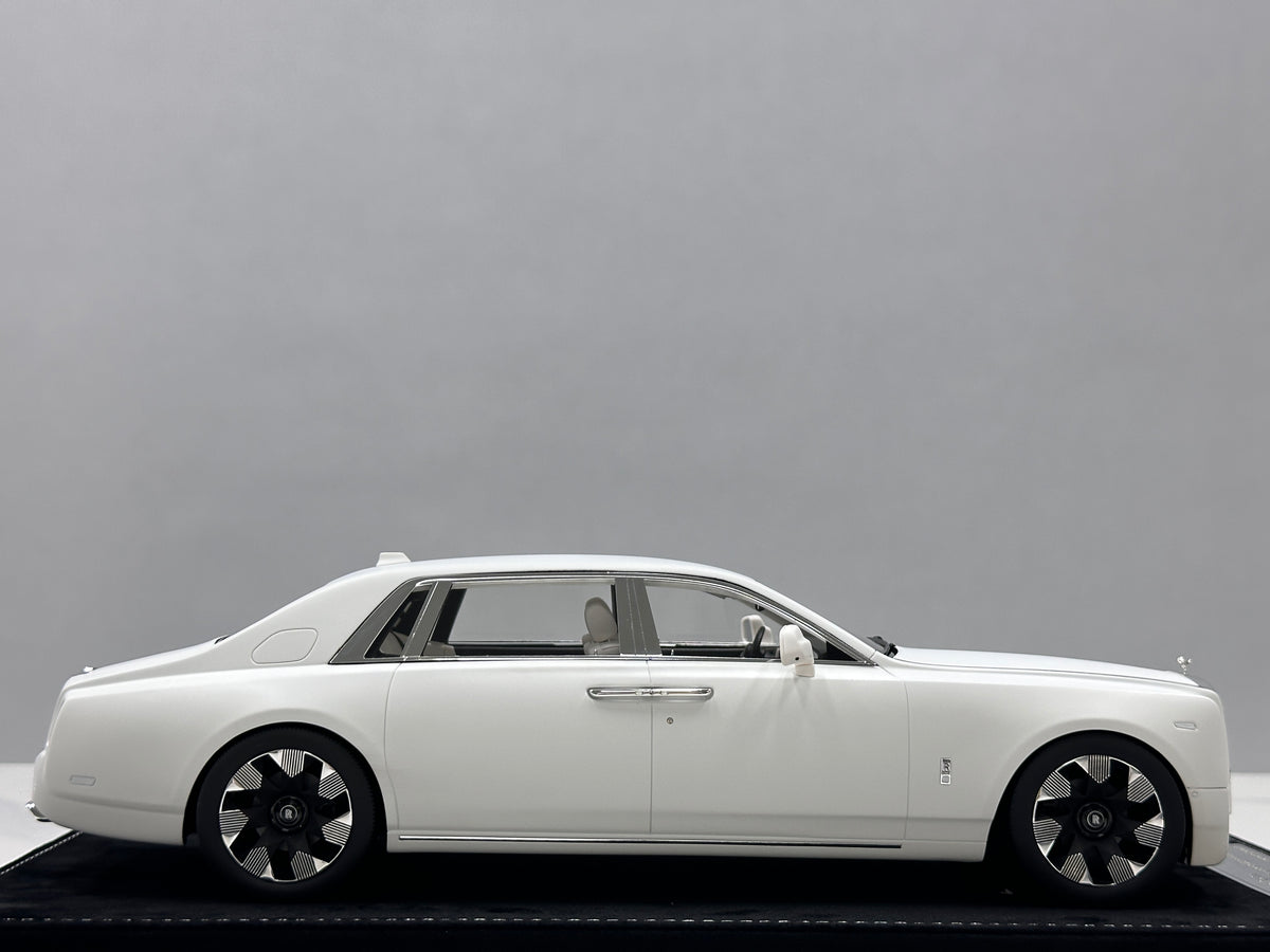 HH Model 1/18 Rolls-Royce Phantom Series II – Ivory White (HH735)