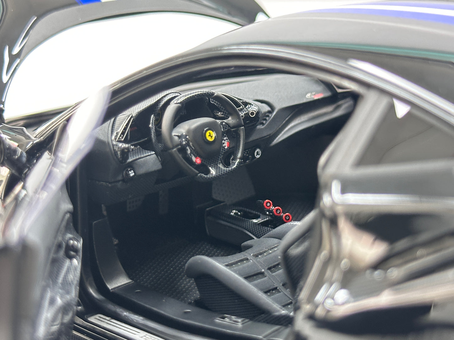 DM Pro 1:18 Ferrari 488P – Black Base, Style F – Black – Fully Opening Resin Model (DGP006B)