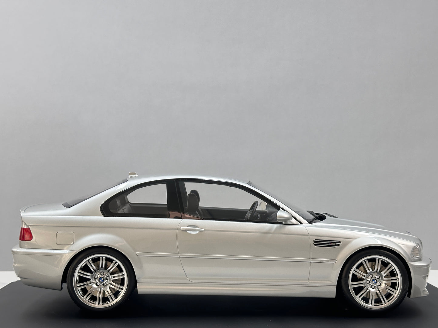 GT Spirit 1/8 BMW M3 E46 Silver GTS801501