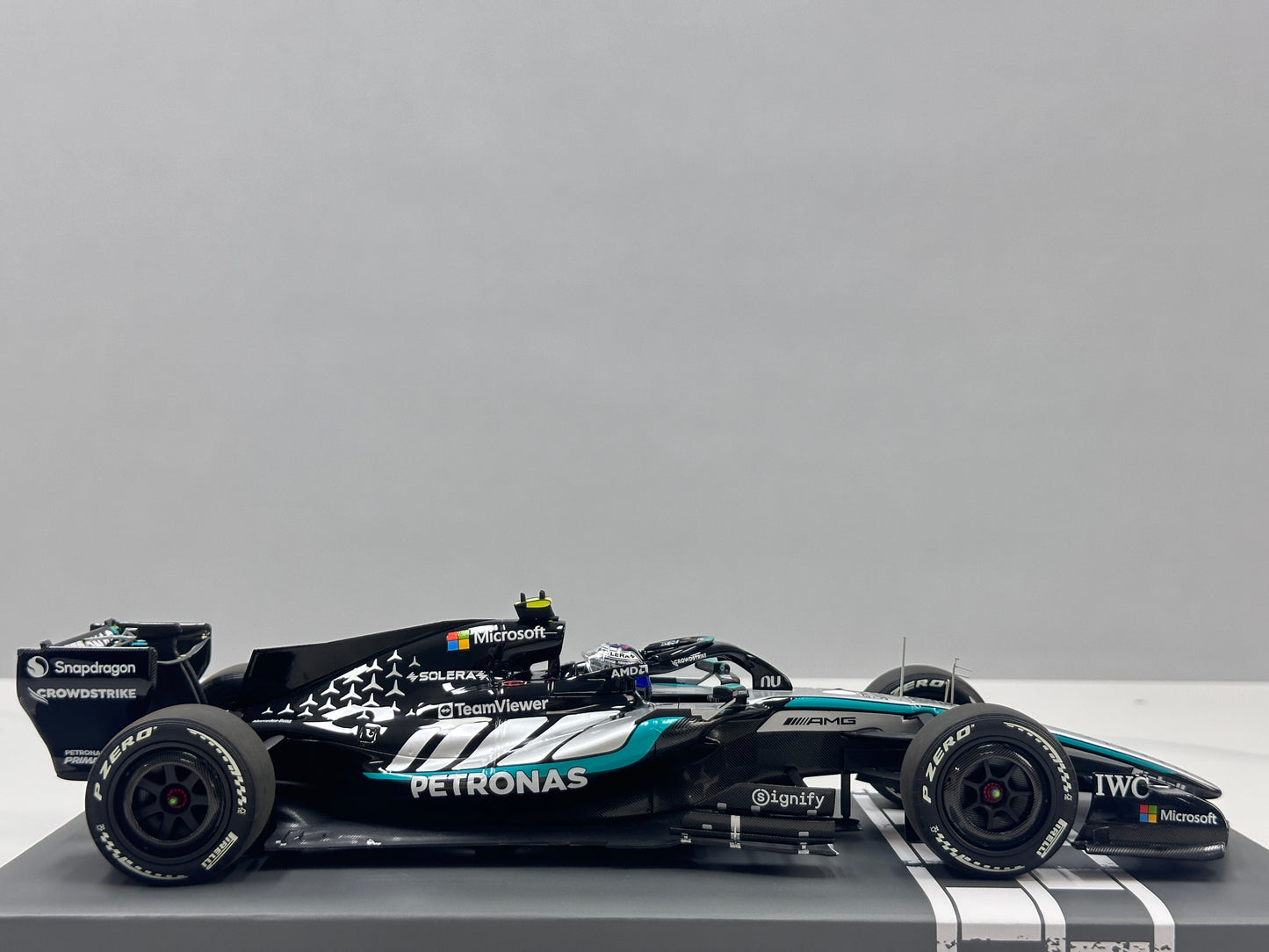 MINICHAMPS 1/18 Mercedes-AMG PETRONAS F1 Team W17 (K. Antonelli – 2026 Japanese Grand Prix Winner) – Silver Livery (117260312)