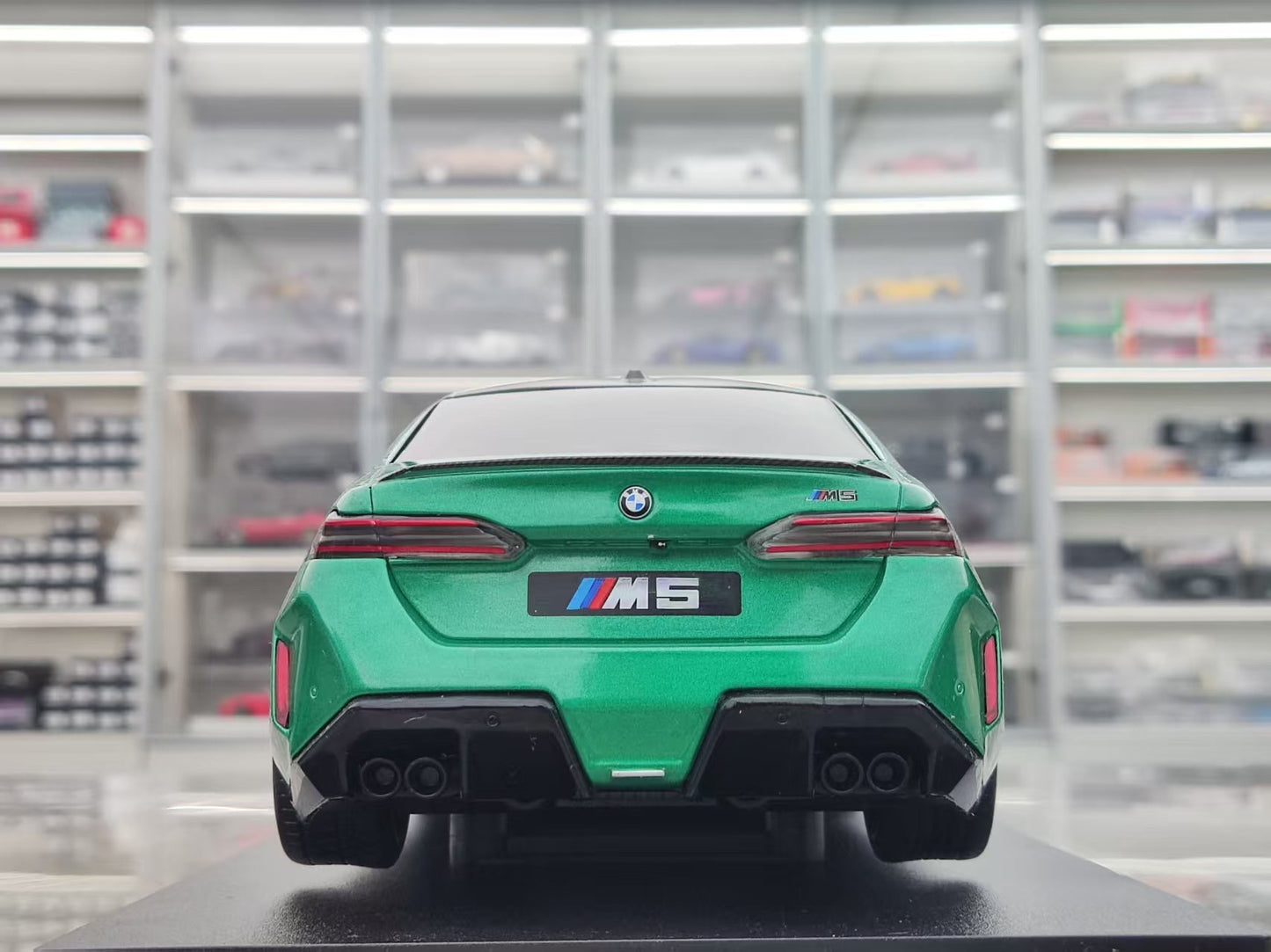 solido 1/18 BMW M5 M ISLE OF MAN Metallic Green S1814701