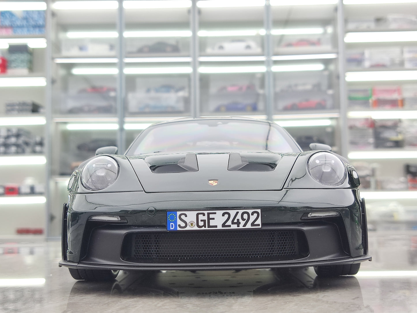 NOREV 1/12 Porsche 911 GT3RS Metallic Green Closed Model 127532