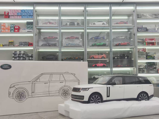 LCD 1/18 Land Rover Range Rover SV Grand Creation Long Wheelbase White Black Top Alloy Model LCD118