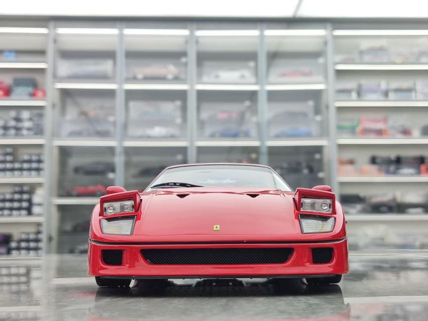 Kyosho 1/18 Ferrari F40, Red, Alloy, Fully Open 08416RLM