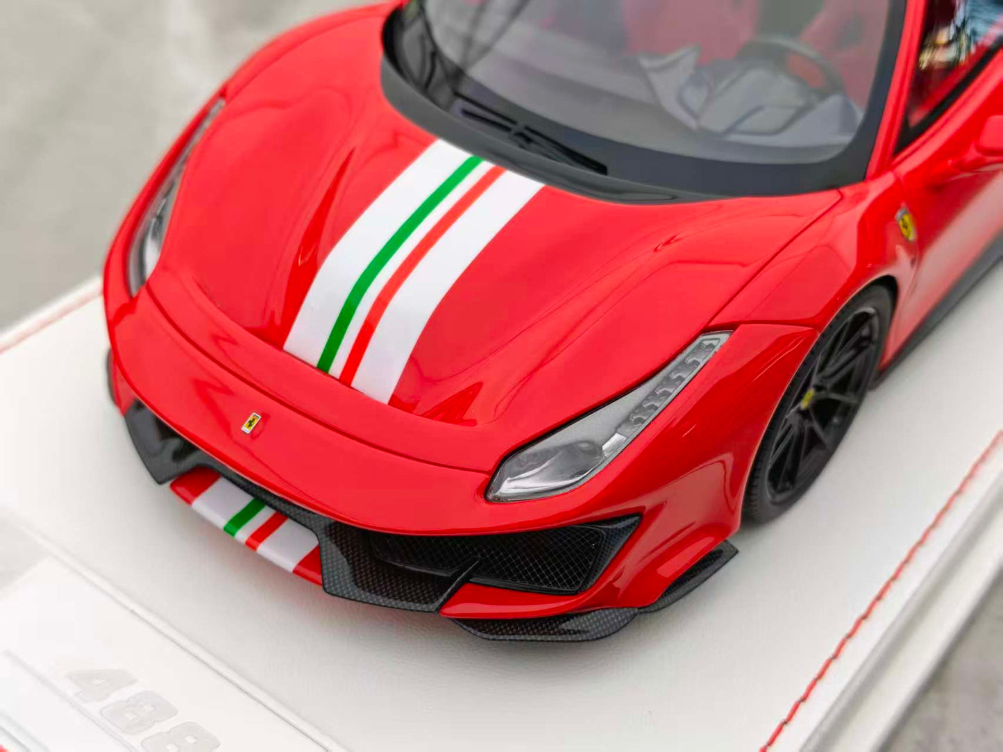 GH MODEL 1/18 Ferrari Novitec 488pista Standard Red GH005