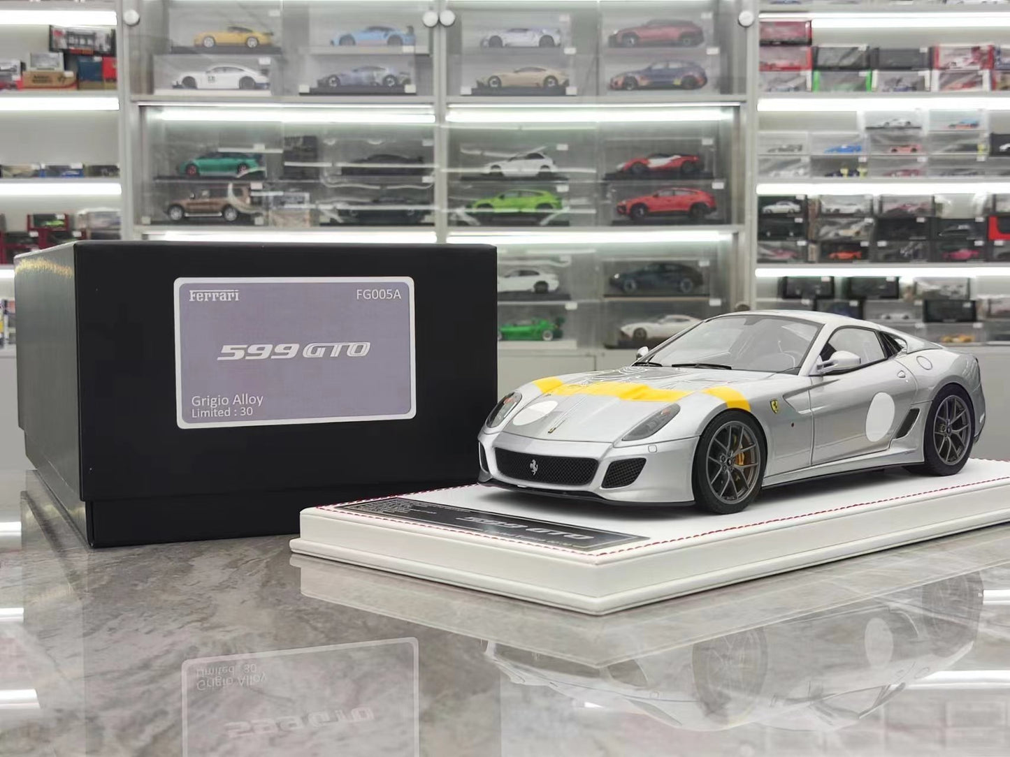 DM 1/18 Ferrari 599 GTO Scale Model Car Display Piece
