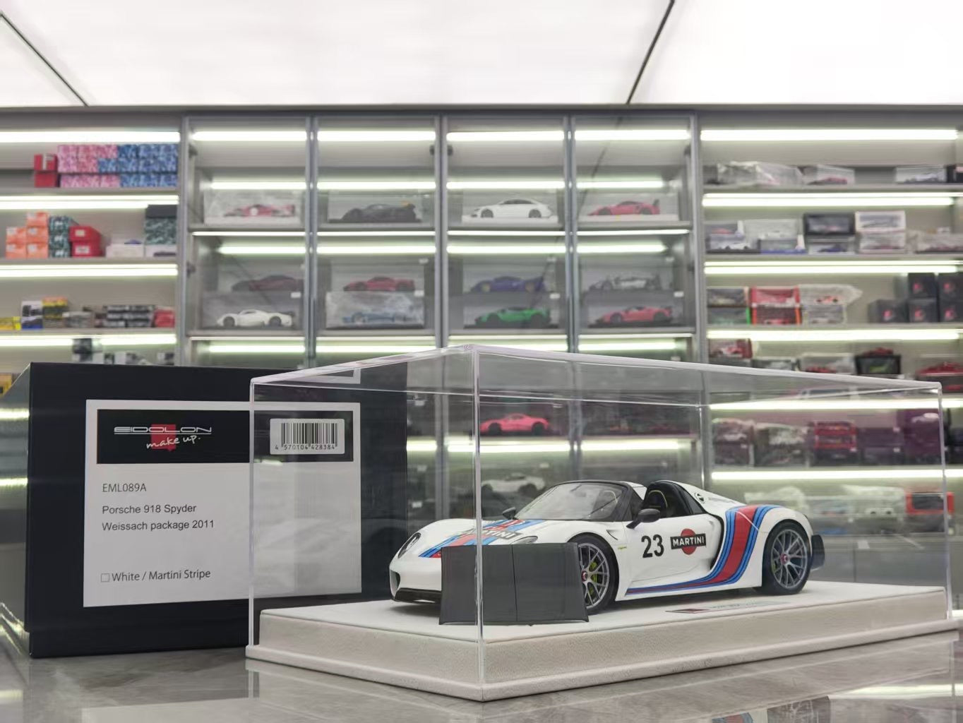 MAKEUP 1/18 Porsche 918 Spyder White Martini Resin Model EML089A