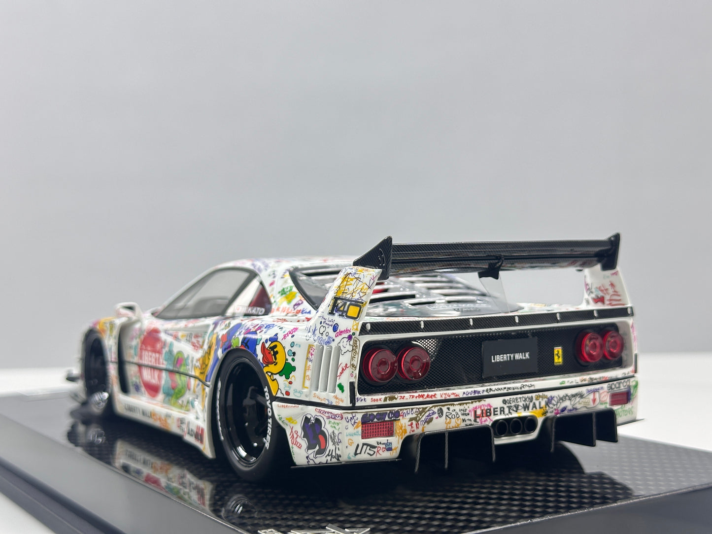 BBA MODEL 1/18 Ferrari F40 Widebody – Hand-Painted Graffiti Livery (BBA090)