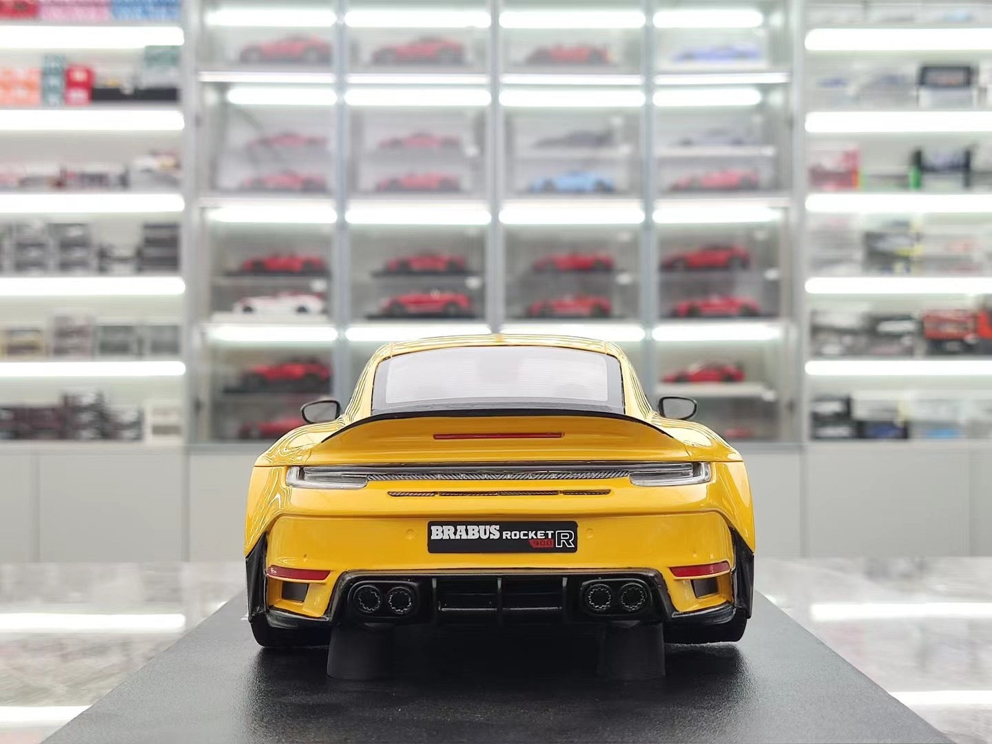 GT Spirit 1/18 Brabus 900 Rocket-R Yellow CLDC037