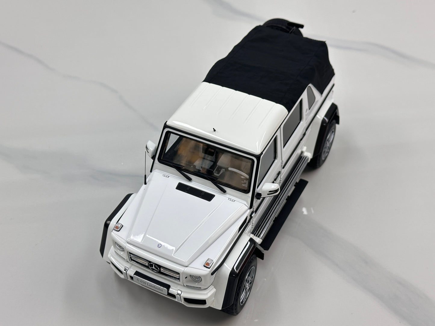 Almost Real 1/18 Mercedes-Benz G 650 Landaulet Metallic White 820213
