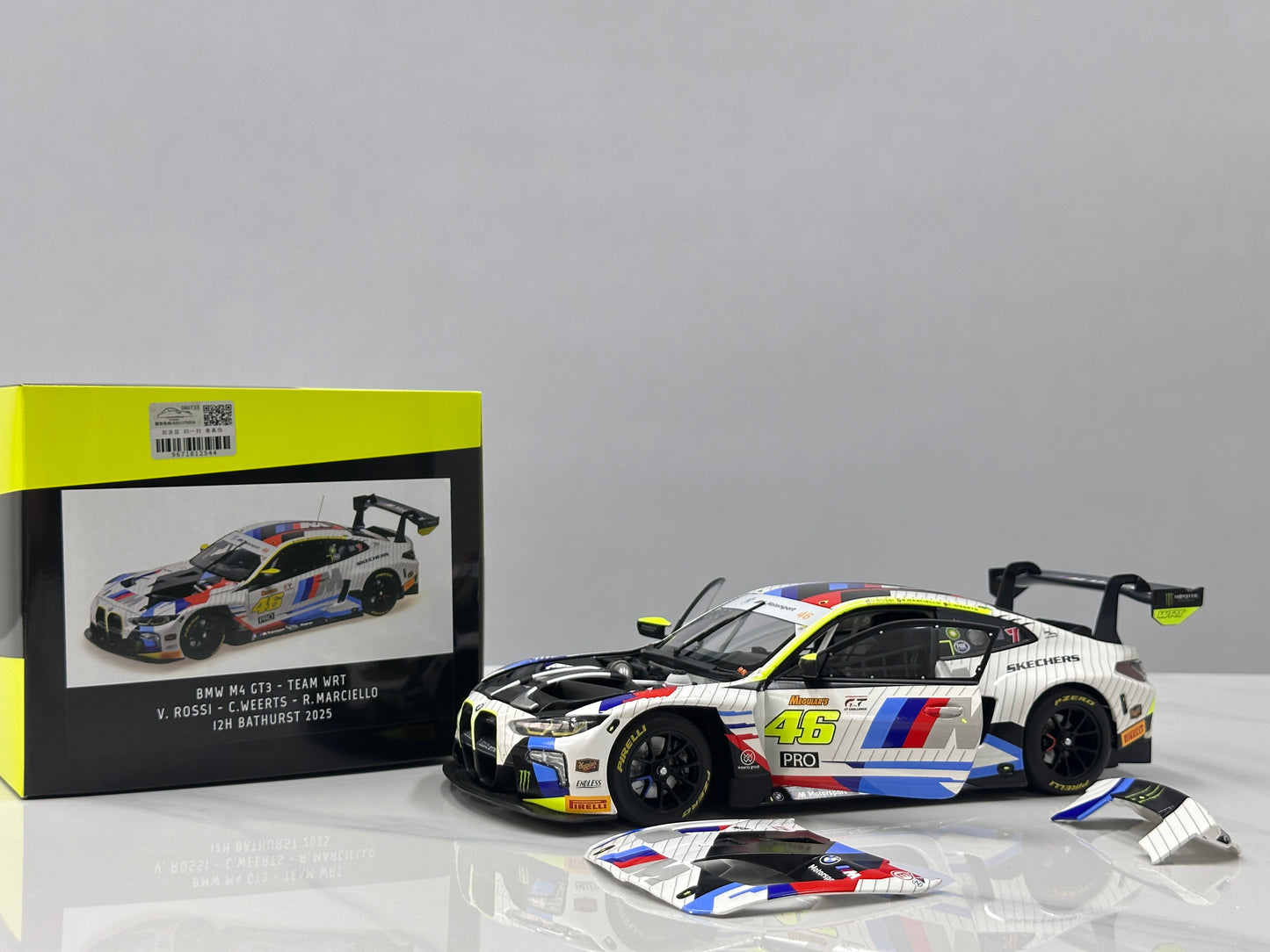 MINICHAMPS 1/18 BMW M4 GT3 TEAM WRT 12H BATHURST 2025 White Livery 110252046