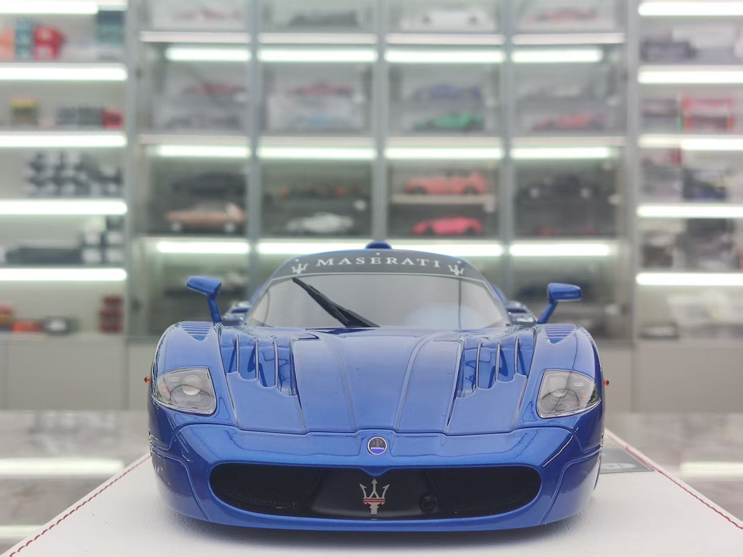 GL 1/18 Maserati MC12 Dark Blue Car Model JS-GL025