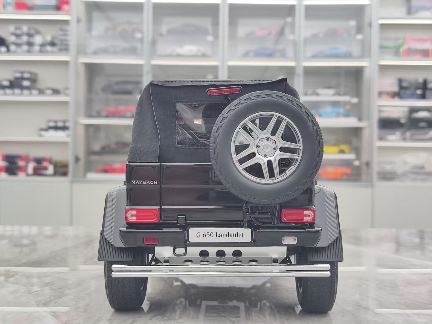 Almost Real 1/18 Mercedes-Maybach G650 Landaulet Metallic Black 820212