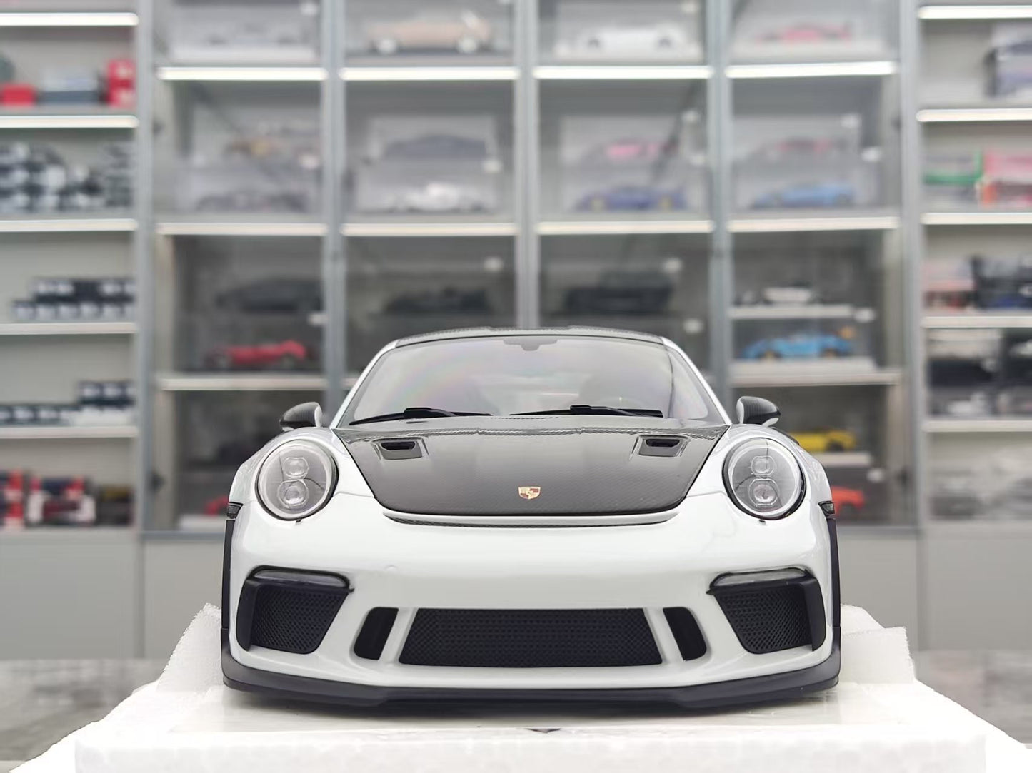 AUTO Art 1/18 Porsche 911 (991.2) GT3 RS White 78176