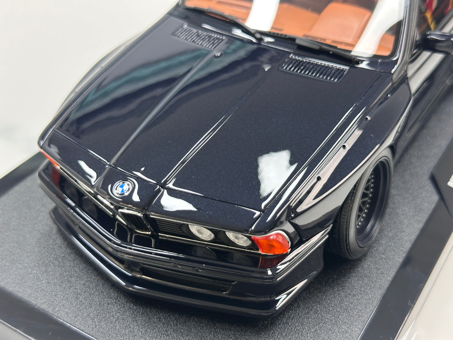 OTTO 1/18 BMW 635 CSi (E24) Widebody by Counter – Metallic Dark Blue (OT1184)