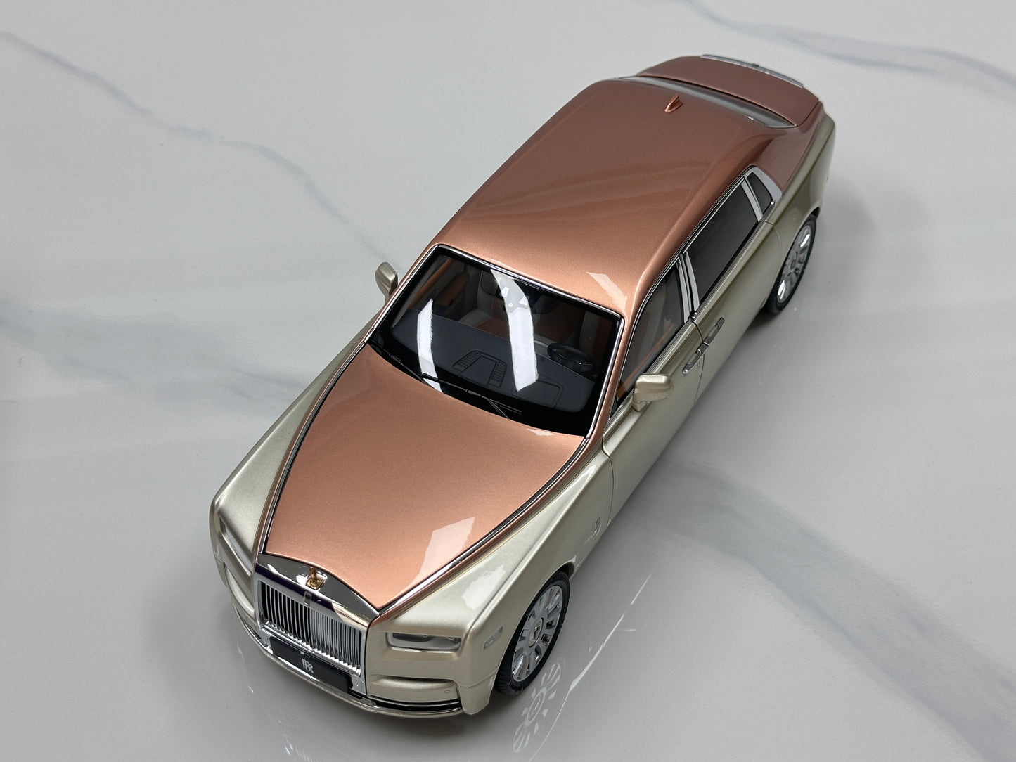 ZP 1/18 Rolls-Royce Phantom VIII Rose Gold/Champagne Gold ZP121