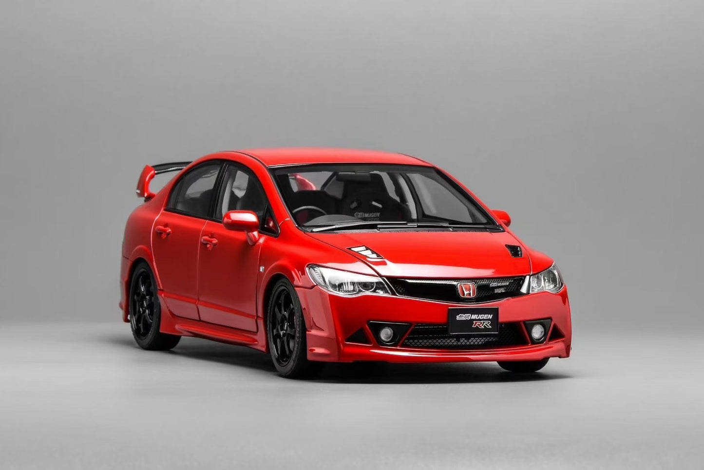 MOTORHELIX 1/18 Honda Civic Type R (FD2) die-cast car model