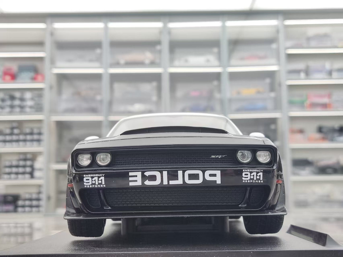 Solido 1/18 Dodge Challenger R/T SCAT PACK Widebody Highway Police Livery S1805715