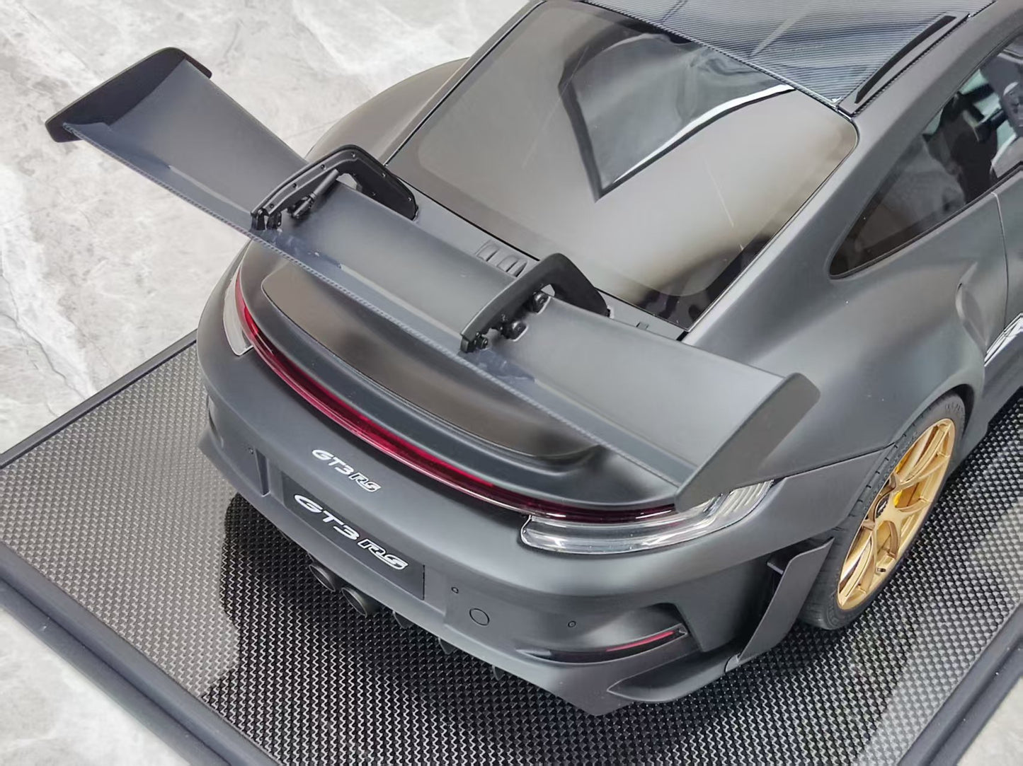 DINOMODEL 1/8 Porsche 992 GT3 RS – Matte Black (PR028P)