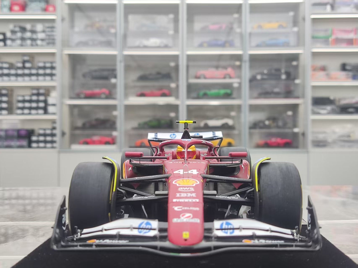 Looksmart 1/18 Ferrari SF-25 2025 Chinese Grand Prix Sprint Race Winner Lewis Hamilton, Red Livery LS18F1074