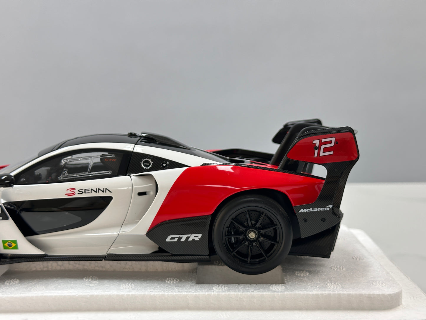 LCD 1/18 McLaren Senna GTR Red and White LCD18016-RW
